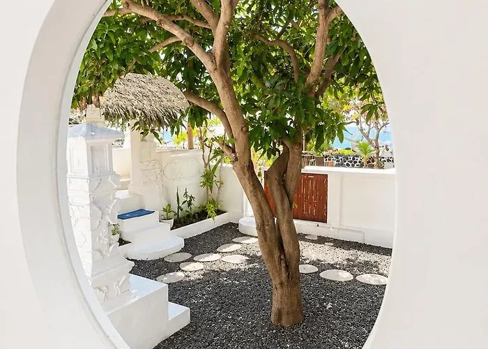 The Hidden Escapes Amed- 2br Beachfront With Direct Access Villa