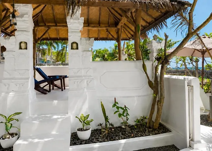 Villa The Hidden Escapes Amed- 2br Beachfront With Direct Access