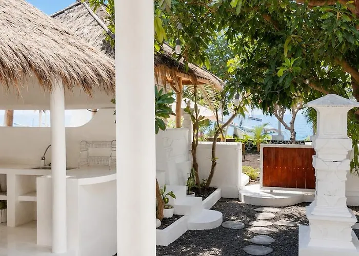 The Hidden Escapes Amed- 2br Beachfront With Direct Access Villa *
